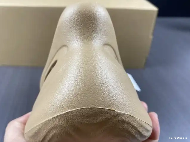 Foam Yeezy GW3354 Ochre Adidas RNNR 0518